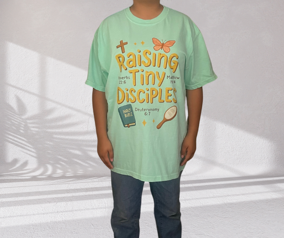 Raising Tiny Disciples Tee – Mama Edition